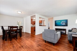 9501 Upland Dr in Affton, MO - Building Photo - Building Photo