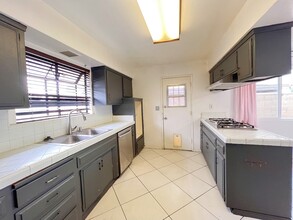 9228 Oleander Ave in Fontana, CA - Building Photo - Building Photo