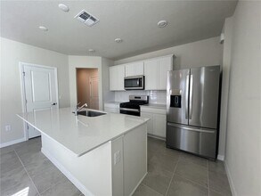 3355 Vine Leaf St in Apopka, FL - Foto de edificio - Building Photo