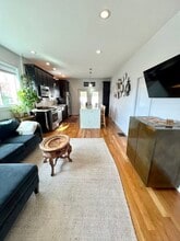 124 Coleridge St, Unit #1 in Boston, MA - Building Photo - Building Photo