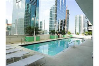 1200 Brickell Bay Dr, Unit 2824 in Miami, FL - Foto de edificio