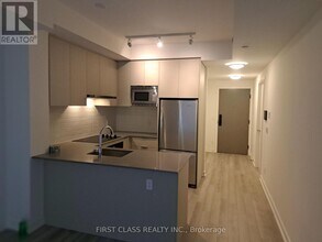 3079 Trafalgar Rd in Oakville, ON - Building Photo - Building Photo