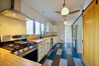 61 Hickory Rd in Fairfax, CA - Building Photo - Building Photo