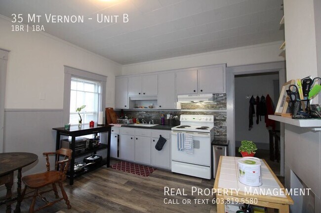 35 Mt Vernon St-Unit -Unit B in Somersworth, NH - Building Photo - Building Photo