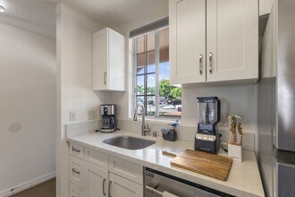 94-100-100 Huki Pl in Waipahu, HI - Building Photo - Building Photo