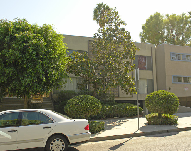 7612 Hampton Ave in Los Angeles, CA - Building Photo - Building Photo