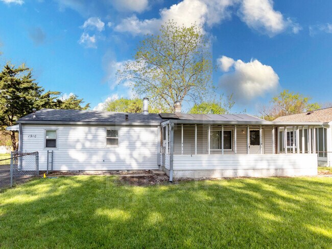 property at 1910 S Grant Ave