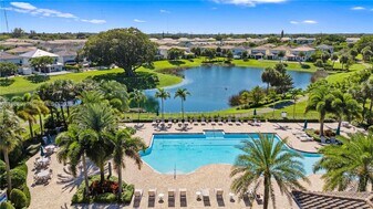 4022 Large Leaf Ln in Hollywood, FL - Building Photo