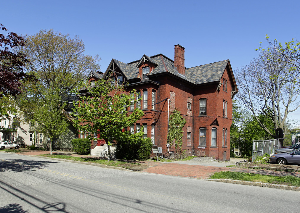 461-463 Cumberland Ave in Portland, ME - Foto de edificio