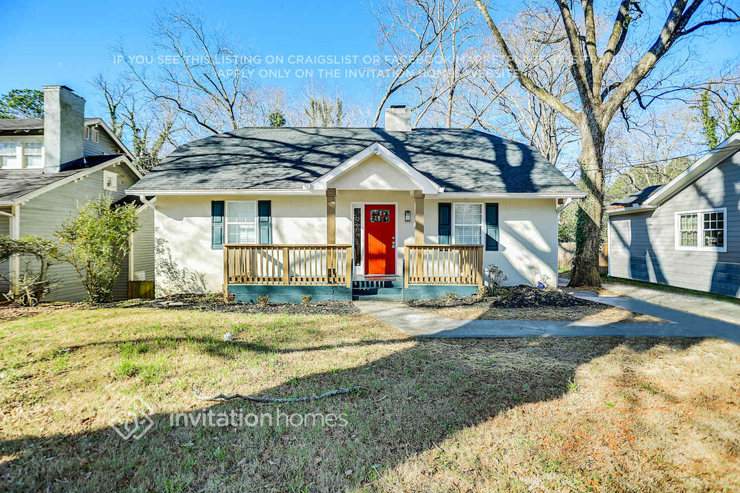 1221 Epworth St SW in Atlanta, GA - Building Photo