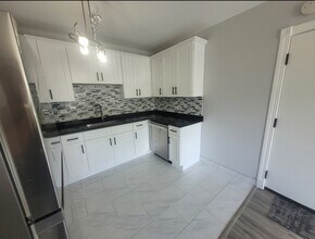 3848 25th Ave, Unit 6 in Schiller Park, IL - Building Photo - Building Photo