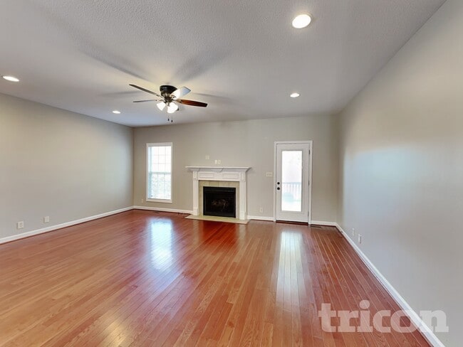 935 Willow Circle in Clarksville, TN - Building Photo - Building Photo