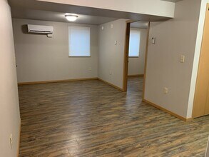 1411 E Sioux Ave, Unit Apt C in Pierre, SD - Building Photo - Building Photo