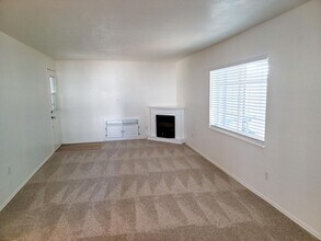 106 N 3950 W in Hurricane, UT - Building Photo - Building Photo