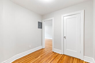 Montclair Gardens in Montclair, NJ - Foto de edificio - Building Photo