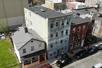 143 School St in Yonkers, NY - Building Photo - Building Photo