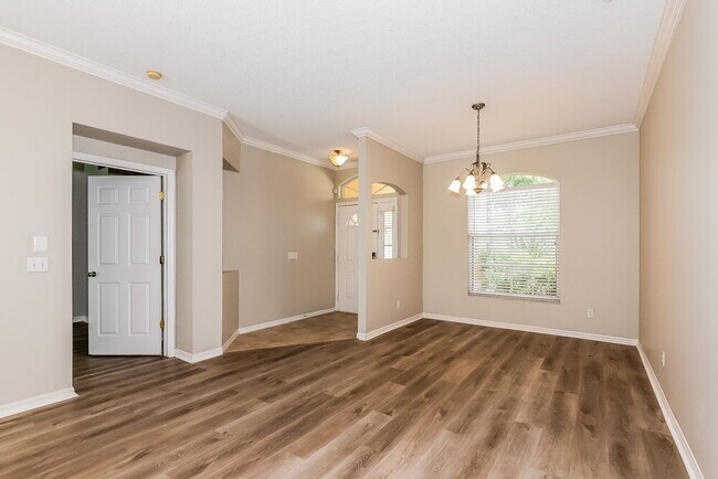4665 73rd St E in Bradenton, FL - Foto de edificio - Building Photo