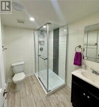 18 Philmori Blvd in Pelham, ON - Building Photo - Building Photo