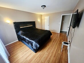 222 Orlando St in Edison, NJ - Building Photo - Building Photo