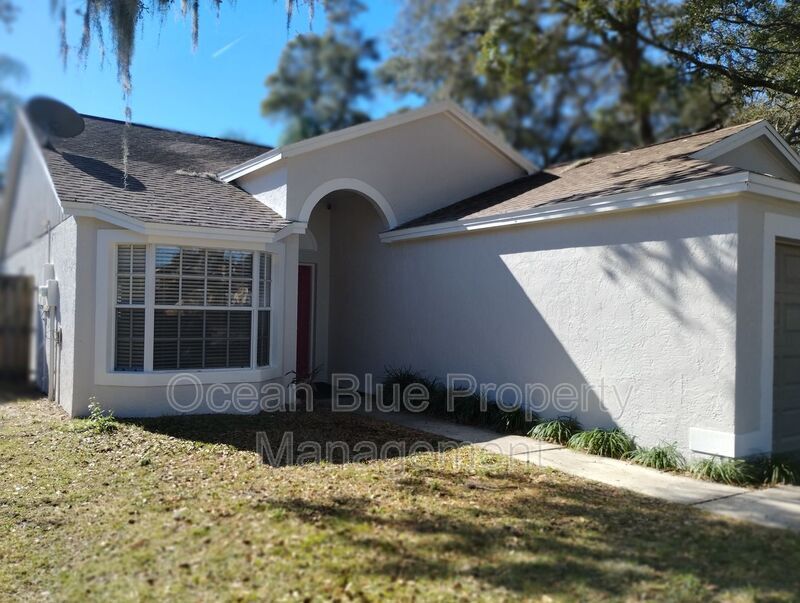 13548 Bellingham Dr in Tampa, FL - Building Photo