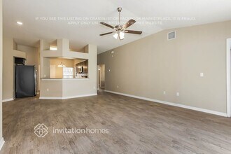 4751 Hickory Stream Ln in Mulberry, FL - Foto de edificio - Building Photo