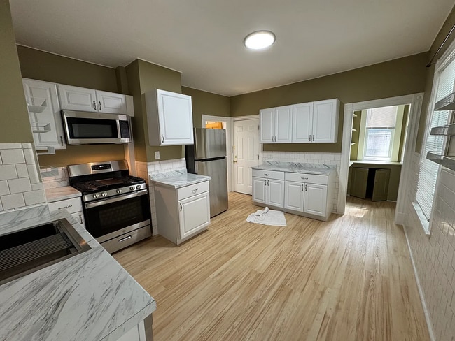 368 Washington St, Unit 1