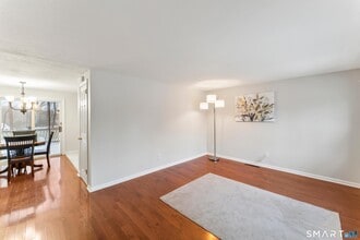 67 Dogwood Dr in Southington, CT - Building Photo - Building Photo