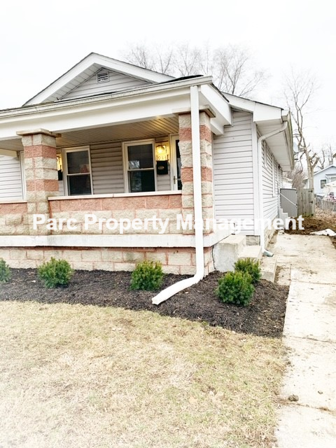 933 N Drexel Ave in Indianapolis, IN - Building Photo