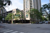Building Photo - One Superior Place Apartments in Chicago, Illinois