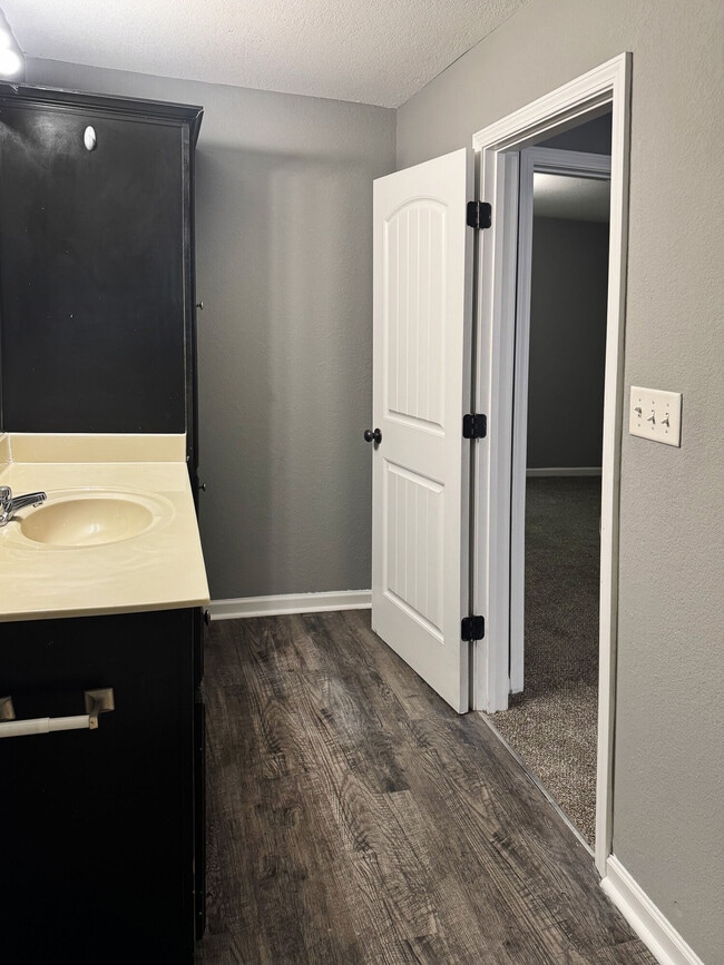 Willow Creek Townhomes in Jonesboro, AR - Building Photo - Building Photo