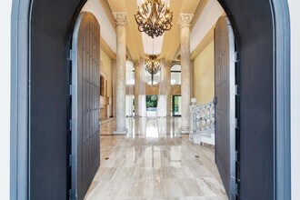 10270 SW 58th St in Miami, FL - Building Photo - Building Photo