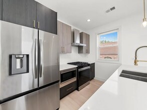 2700 W Jackson Blvd in Chicago, IL - Building Photo - Building Photo