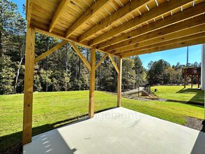 1221 Lizer Rd in Durham, NC - Foto de edificio - Building Photo