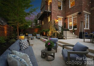 1124 Dilworth Crescent Row in Charlotte, NC - Building Photo - Building Photo