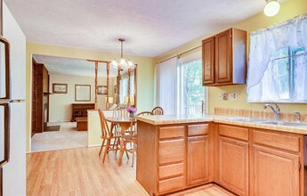 9417 Mirror Pond Dr in Fairfax, VA - Building Photo - Building Photo