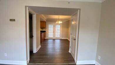 22 Villa Ct SE in Smyrna, GA - Foto de edificio - Building Photo