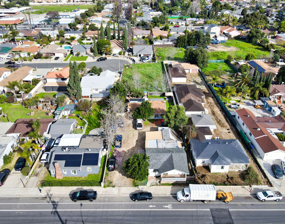 1541 W Orange Grove Ave in Pomona, CA - Building Photo