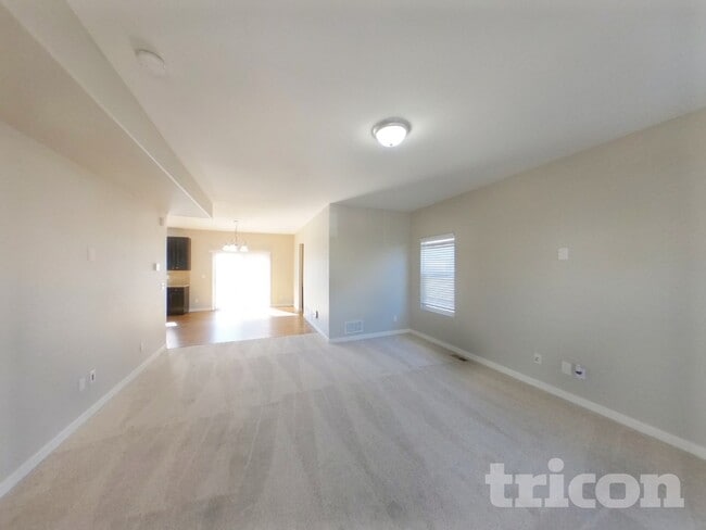 6221 Vickie Ln in Colorado Springs, CO - Foto de edificio - Building Photo