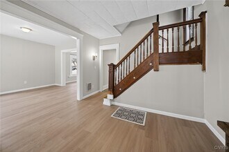 330 W Ostrander Ave in Syracuse, NY - Building Photo - Building Photo