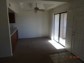 2959 N 68th Pl-Unit -205 in Scottsdale, AZ - Building Photo - Building Photo