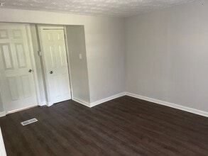 919 South Ave in Forest Park, GA - Building Photo - Building Photo