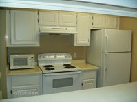Haven Kitchen - The Dakota At Camelback Apartments in Phoenix, Arizona