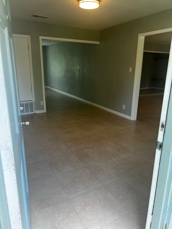 1103 Floradale Dr in Austin, TX - Building Photo - Building Photo