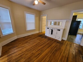 2416 4th Ave S in Minneapolis, MN - Building Photo - Interior Photo