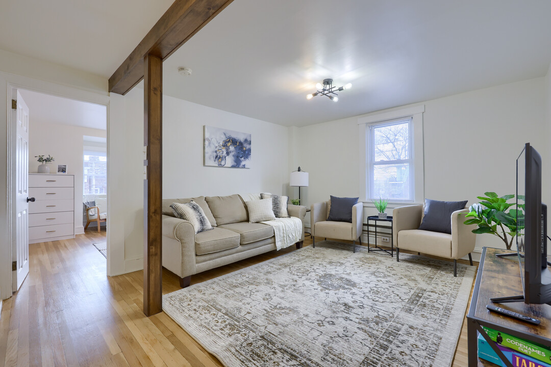 27 W James St, Unit Apt 3 in Lancaster, PA - Building Photo