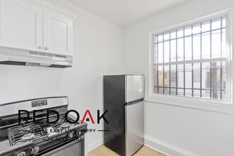 245 N Kenmore Ave in Los Angeles, CA - Building Photo - Building Photo