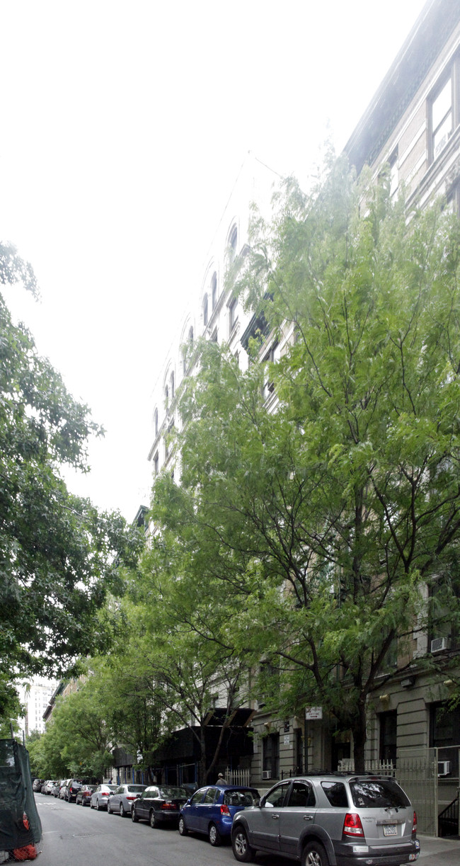 229 W 109th St in New York, NY - Foto de edificio - Building Photo