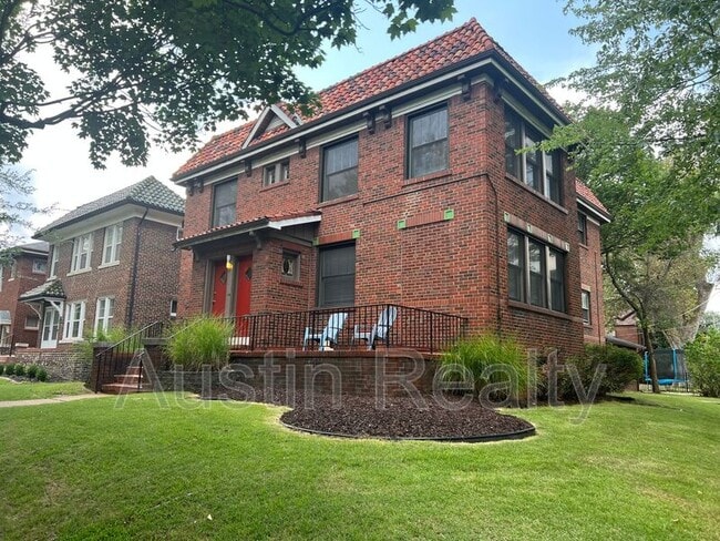 1101 Ralph Ter in St. Louis, MO - Building Photo - Building Photo