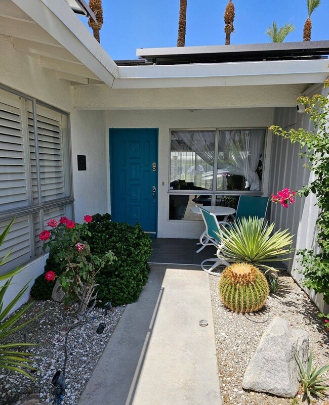 70400 Los Pueblos Way in Rancho Mirage, CA - Foto de edificio - Building Photo