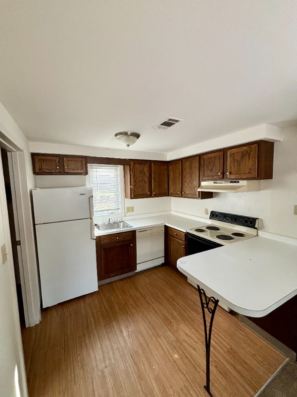 property at 9 Concord Ct